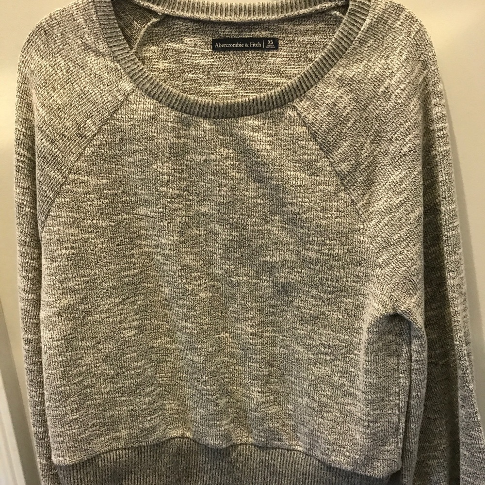 ABERCROMBIE CUTE AND COMFY SWEATER😀🌈🌈
